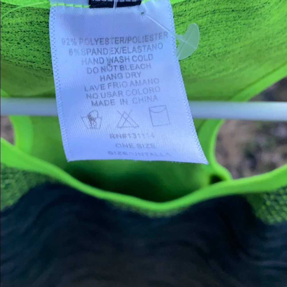 Athletic top - Picture 3 of 4